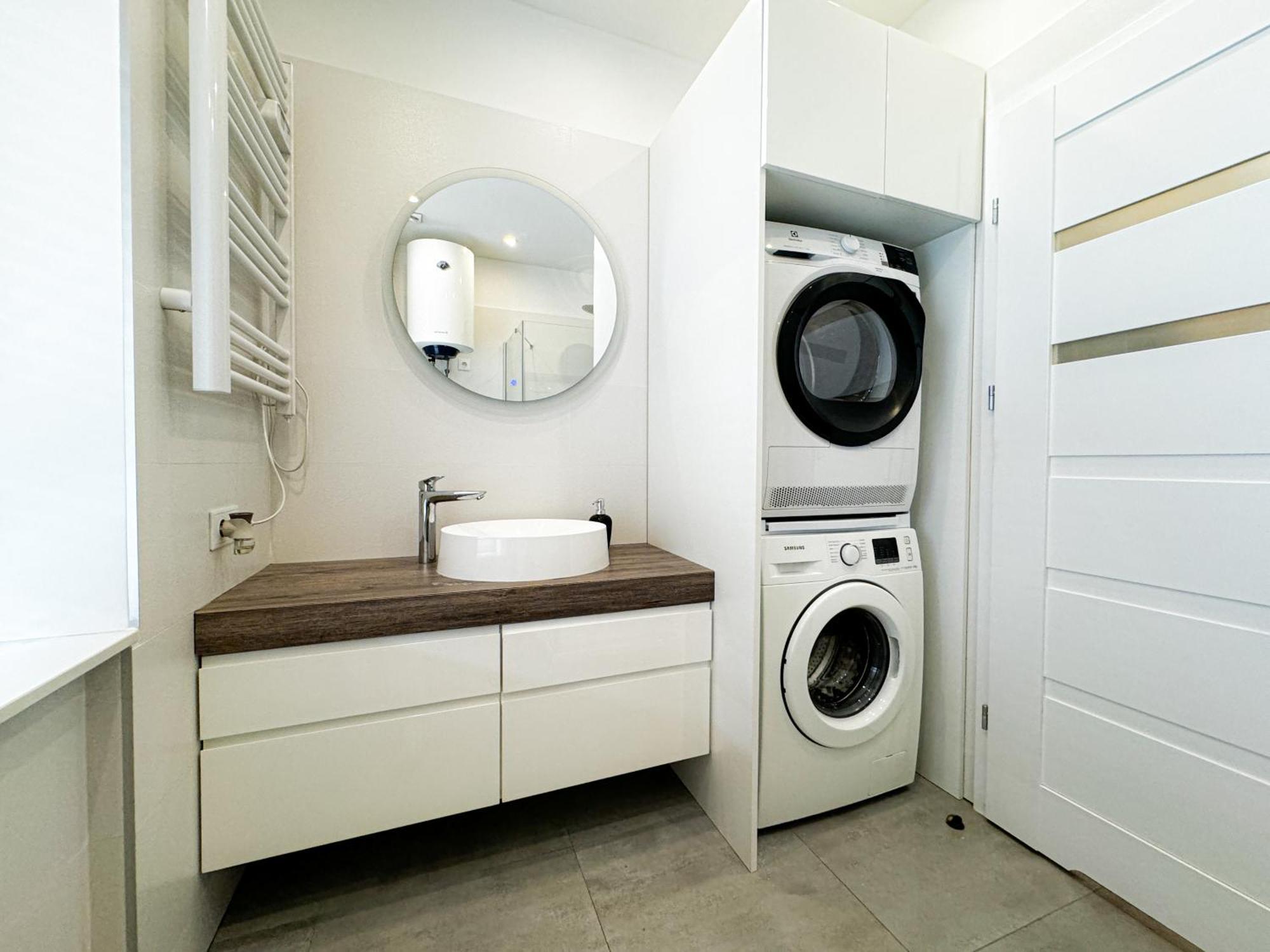 Modern Design, Heart Of Wroclaw! Parking, Near Tram Apartment